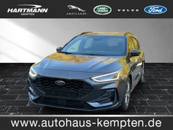 Magneticgrau (grau) Gebraucht 2023 Ford Focus ST-Line Kombi | 25.400 € (Fairer Preis)