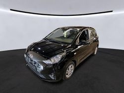 Phantom black / met Gebraucht 2023 Hyundai i10 Select Kleinwagen | 10.845 € (Superpreis)