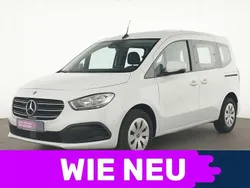 Weiß Gebraucht 2023 Mercedes T180 Van / Kleinbus | 26.575 € (Guter Preis)