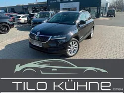 Schwarz Gebraucht 2020 Skoda Karoq Style SUV | 24.990 € (Fairer Preis)
