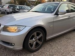 Silber Gebraucht 2011 BMW 318 Limousine | 3.990 € (Superpreis)