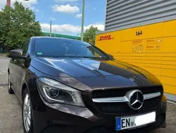 Braun Gebraucht 2015 Mercedes CLA180 Shooting Brake Urban Kombi | 16.700 € (Guter Preis)