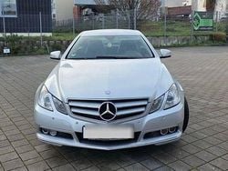 Silber Gebraucht 2011 Mercedes E200 Elegance Coupé | 6.400 € (Superpreis)