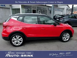 Reinrot/schwarz Gebraucht 2023 Seat Arona Xperience SUV | 17.775 € (Guter Preis)