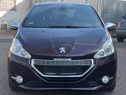 Violet Gebraucht 2014 Peugeot 208 Kleinwagen | 6.990 € (Guter Preis)