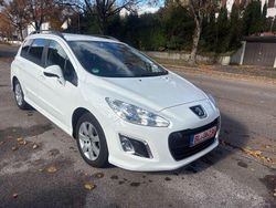Blanc banquise Gebraucht 2012 Peugeot 308 Active Kombi | 3.950 € (Fairer Preis)