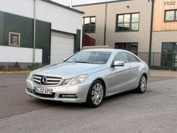 Grau Gebraucht 2011 Mercedes E250 Elegance Coupé | 9.850 € (Fairer Preis)
