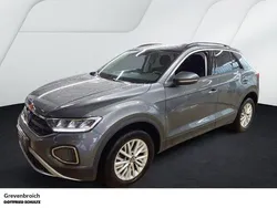 Grau Gebraucht 2024 VW T-Roc Life SUV | 22.950 € (Guter Preis)