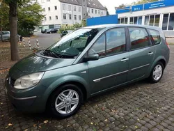 Grün Gebraucht 2005 Renault Scénic II Van / Kleinbus | 1.100 €
