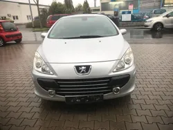 Lackierung aluminiumgrau/meta Gebraucht 2006 Peugeot 307 CC Tendance Cabrio | 4.450 € (Teuer)