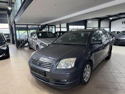 Grau Gebraucht 2005 Toyota Avensis Sol Kombi | 1.800 € (Guter Preis)