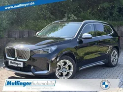 Black sapphire Gebraucht 2024 BMW iX1 Performance SUV | 41.888 € (Guter Preis)
