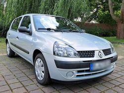 Silber Gebraucht 2003 Renault Clio II Kleinwagen | 1.999 € (Fairer Preis)