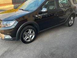 Perlmuttschwarz Gebraucht 2018 Dacia Sandero Prestige Kleinwagen | 8.650 € (Fairer Preis)
