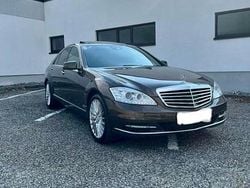 Braun Gebraucht 2010 Mercedes S500 Limousine | 21.999 €