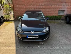 Schwarz Gebraucht 2016 VW Golf VII Highline Kleinwagen | 14.900 € (Fairer Preis)