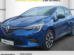 Ironblau metallic Gebraucht 2022 Renault Clio V Techno Kleinwagen | 16.995 € (Etwas zu teuer)