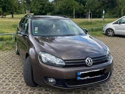 Braun Gebraucht 2012 VW Golf VII Style Kombi | 4.100 € (Guter Preis)
