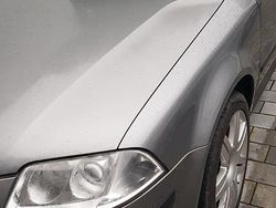 Grau Gebraucht 2003 VW Passat Kombi | 3.700 € (Teuer)