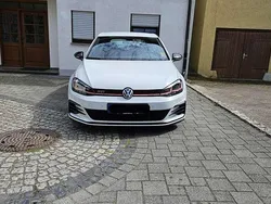 Weiß Gebraucht 2019 VW Golf VII GTI Kleinwagen | 24.500 € (Etwas zu teuer)