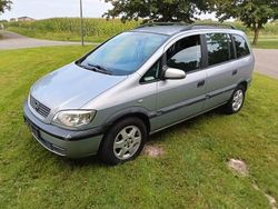 Grau Gebraucht 2003 Opel Zafira Comfort Van / Kleinbus | 2.499 € (Fairer Preis)