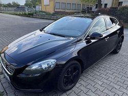 Gebraucht 2014 Volvo V40 Momentum Limousine | 9.500 € (Teuer)