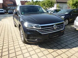 Blau Gebraucht 2018 VW Touareg SUV | 29.990 € (Fairer Preis)