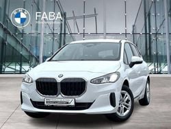 Weiß Gebraucht 2022 BMW 218 Active Tourer Performance Van / Kleinbus | 23.750 € (Fairer Preis)