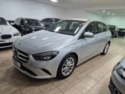 Silber Gebraucht 2019 Mercedes B180 Van / Kleinbus | 15.499 € (Superpreis)