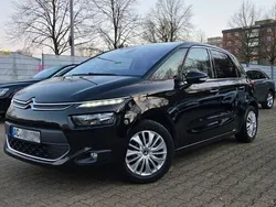 Schwarz Gebraucht 2016 Citroën C4 Picasso PureTech Van / Kleinbus | 7.490 € (Fairer Preis)