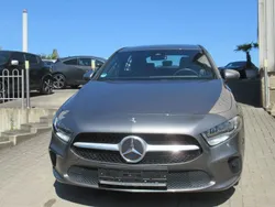 Grau Gebraucht 2018 Mercedes A200 Progressive Limousine | 18.790 € (Fairer Preis)