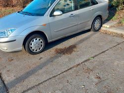 Silber Gebraucht 2004 Ford Focus Ghia Limousine | 1.000 € (Superpreis)