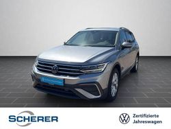 Pyritsilber metallic (metallic) Gebraucht 2024 VW Tiguan Allspace Life SUV | 31.700 € (Superpreis)