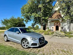 Grau Gebraucht 2017 Audi A3 Ambiente Limousine | 17.000 € (Guter Preis)