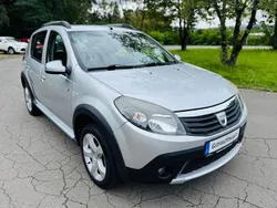 Grau Gebraucht 2011 Dacia Sandero Stepway Kleinwagen | 4.890 € (Teuer)