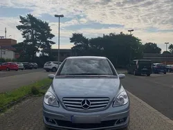 Blau Gebraucht 2005 Mercedes B180 Van / Kleinbus | 5.500 € (Fairer Preis)