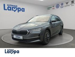 Grau Gebraucht 2025 Skoda Octavia Tour Kombi | 36.640 € (Fairer Preis)