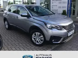 Schwarz Gebraucht 2019 Peugeot 5008 Active Van / Kleinbus | 15.890 € (Guter Preis)