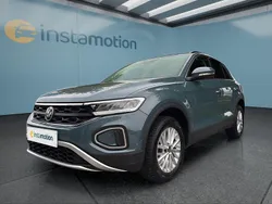 Blau Gebraucht 2024 VW T-Roc SUV | 26.949 € (Guter Preis)
