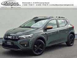 Gruen Neu 2025 Dacia Sandero Extreme Kleinwagen | 20.990 € (Fairer Preis)