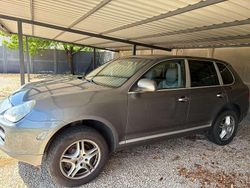 Grau Gebraucht 2005 Porsche Cayenne SUV | 4.900 € (Superpreis)