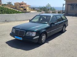 Grün Gebraucht 1995 Mercedes E280 Kombi | 6.100 €