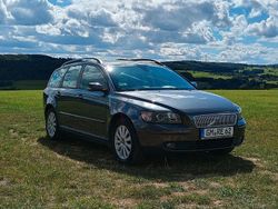 Grau Gebraucht 2005 Volvo V50 Momentum Kombi | 3.000 € (Teuer)