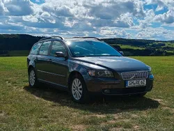 Grau Gebraucht 2005 Volvo V50 Momentum Kombi | 4.000 € (Teuer)
