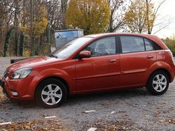 Orange Gebraucht 2010 Kia Rio Kleinwagen | 3.000 € (Fairer Preis)