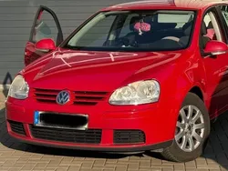 Rot Gebraucht 2005 VW Golf V Limousine | 2.000 € (Guter Preis)
