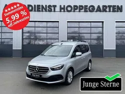 Helvinsilber Gebraucht 2024 Mercedes T180 Progressive Van / Kleinbus | 32.880 € (Teuer)