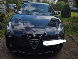 Schwarz Gebraucht 2015 Alfa Romeo Giulietta Turismo Kleinwagen | 11.999 € (Etwas zu teuer)