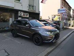 Braun Gebraucht 2019 Mitsubishi Outlander Diamant Edition SUV | 14.800 € (Guter Preis)