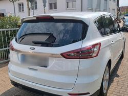 Weiß Gebraucht 2017 Ford S-MAX Titanium Van / Kleinbus | 13.500 € (Etwas zu teuer)